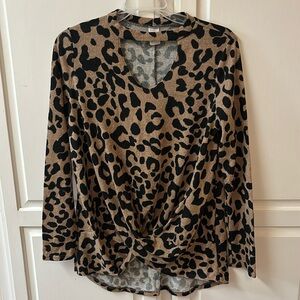 Lovely boutique top